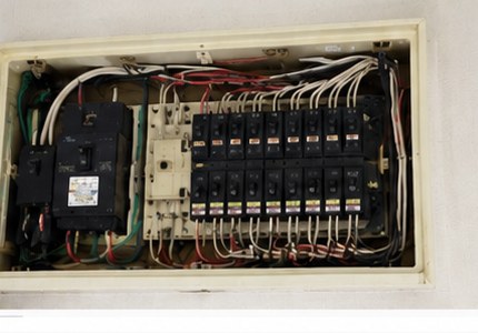 電気工事 Before